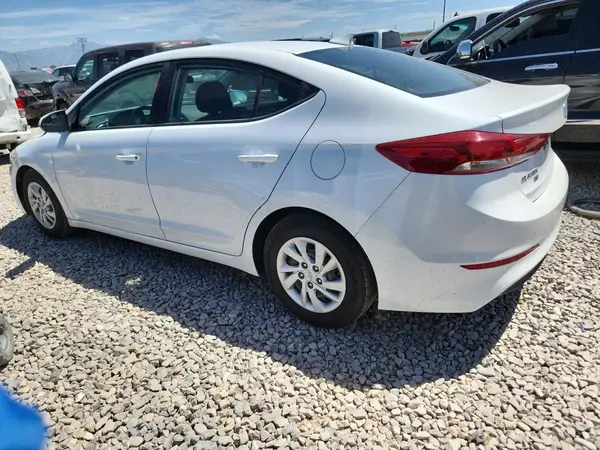 5NPD74LF6JH392149 2018 HYUNDAI ELANTRA - Image 2