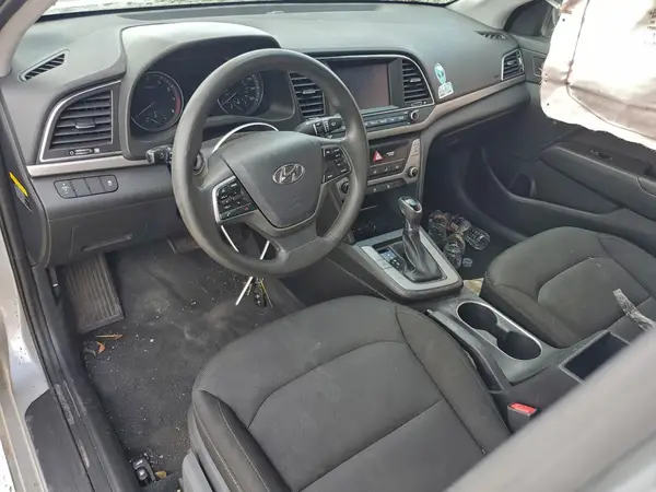 5NPD74LF6JH394368 2018 HYUNDAI ELANTRA - Image 8