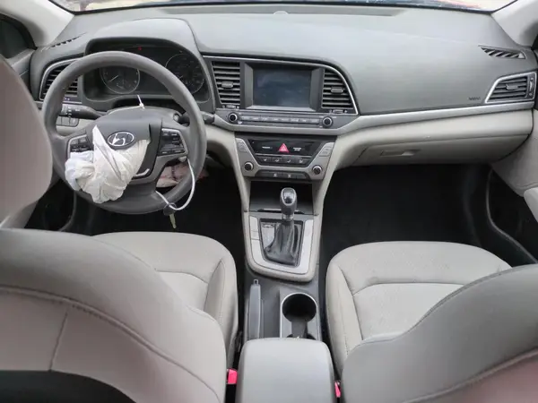5NPD74LF6JH399604 2018 HYUNDAI ELANTRA - Image 8