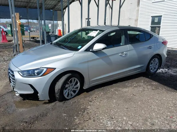 5NPD74LF6JH400718 2018 HYUNDAI ELANTRA - Image 2