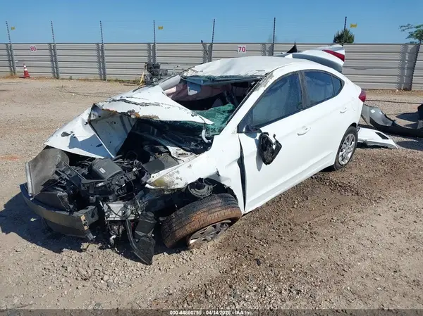 5NPD74LF6JH401979 2018 HYUNDAI ELANTRA - Image 2