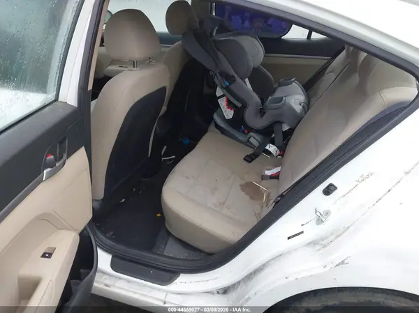 5NPD74LF6KH400462 2019 HYUNDAI ELANTRA - Image 8