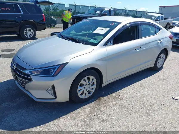 5NPD74LF6KH419254 2019 HYUNDAI ELANTRA - Image 2