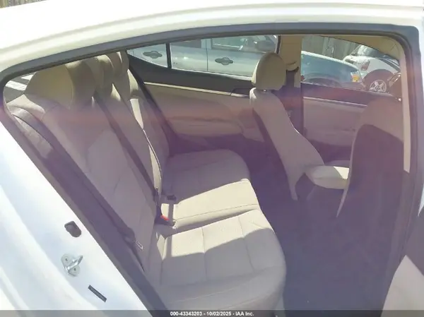 5NPD74LF6KH429900 2019 HYUNDAI ELANTRA - Image 8