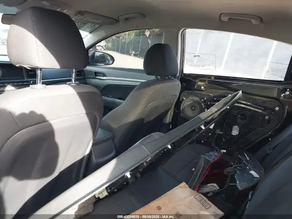 5NPD74LF6KH431503 2019 HYUNDAI ELANTRA - Image 8