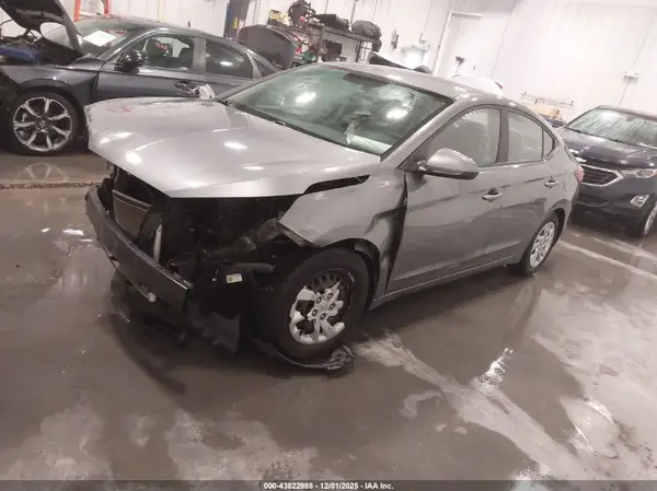 5NPD74LF6KH437088 2019 HYUNDAI ELANTRA - Image 2