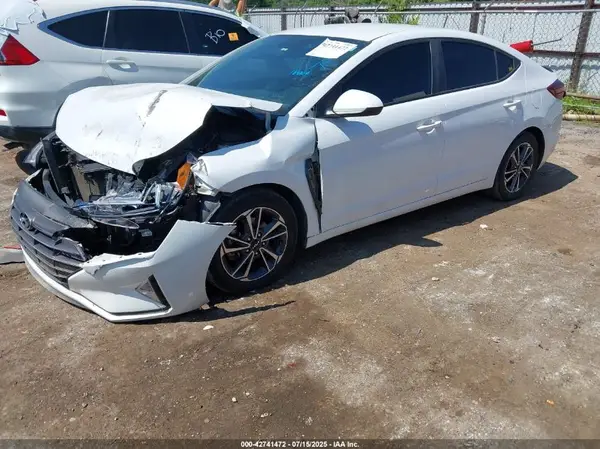 5NPD74LF6KH437642 2019 HYUNDAI ELANTRA - Image 2
