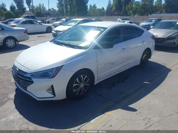 5NPD74LF6KH447958 2019 HYUNDAI ELANTRA - Image 2