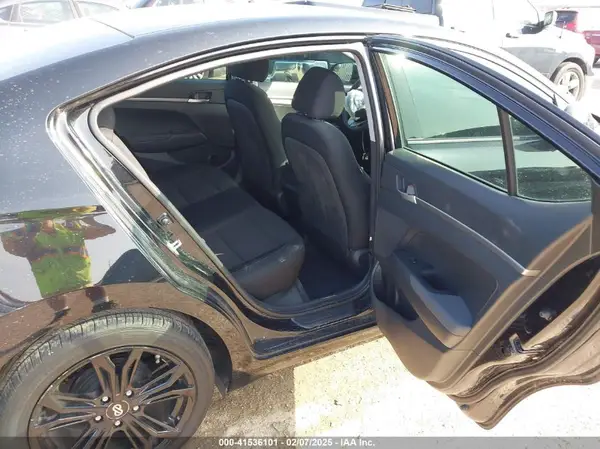 5NPD74LF6KH454327 2019 HYUNDAI ELANTRA - Image 8