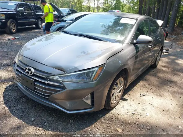 5NPD74LF6KH457924 2019 HYUNDAI ELANTRA - Image 2