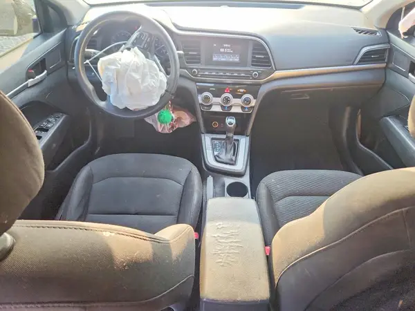 5NPD74LF6KH467076 2019 HYUNDAI ELANTRA - Image 8