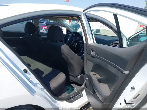 5NPD74LF6KH477445 2019 HYUNDAI ELANTRA - Image 8