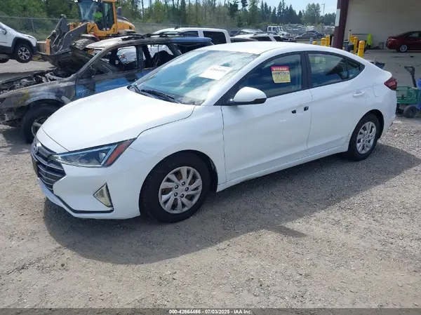 5NPD74LF6KH480748 2019 HYUNDAI ELANTRA - Image 2