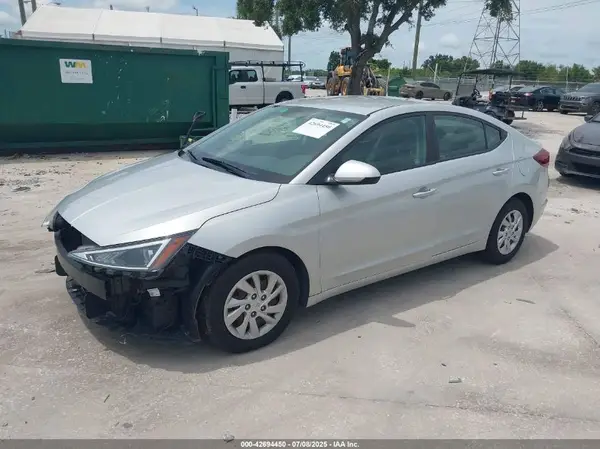 5NPD74LF6KH482581 2019 HYUNDAI ELANTRA - Image 2