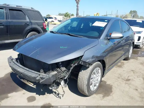 5NPD74LF6KH491880 2019 HYUNDAI ELANTRA - Image 2