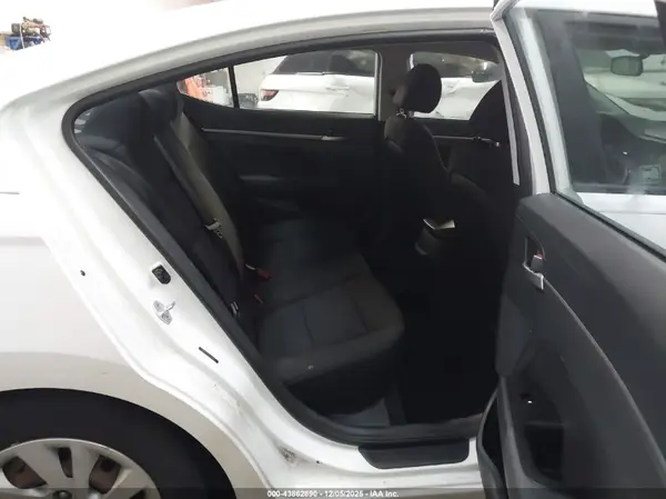 5NPD74LF6KH496271 2019 HYUNDAI ELANTRA - Image 8