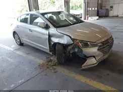 5NPD74LF6KH497582 2019 HYUNDAI ELANTRA