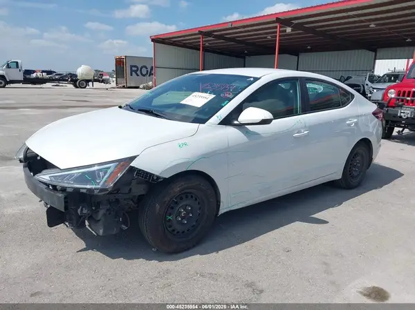 5NPD74LF6LH549200 2020 HYUNDAI ELANTRA - Image 2