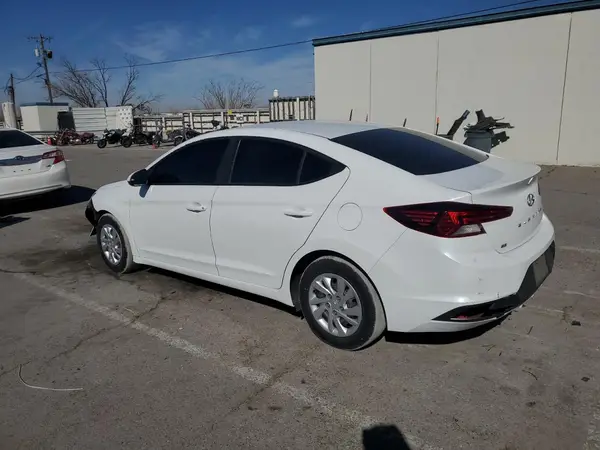 5NPD74LF6LH557135 2020 HYUNDAI ELANTRA - Image 2