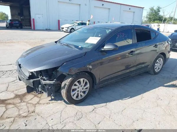 5NPD74LF6LH602929 2020 HYUNDAI ELANTRA - Image 2