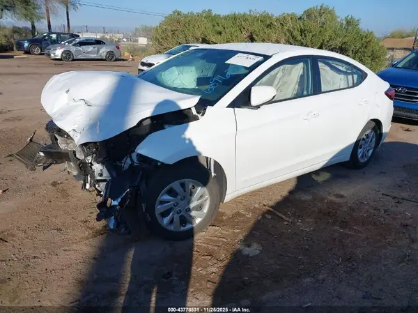 5NPD74LF6LH609637 2020 HYUNDAI ELANTRA - Image 2