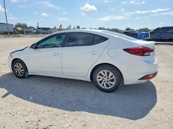 5NPD74LF6LH615499 2020 HYUNDAI ELANTRA - Image 2