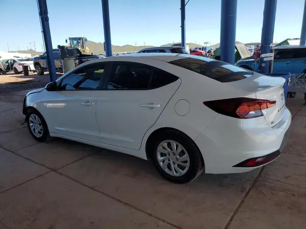 5NPD74LF6LH615583 2020 HYUNDAI ELANTRA - Image 2