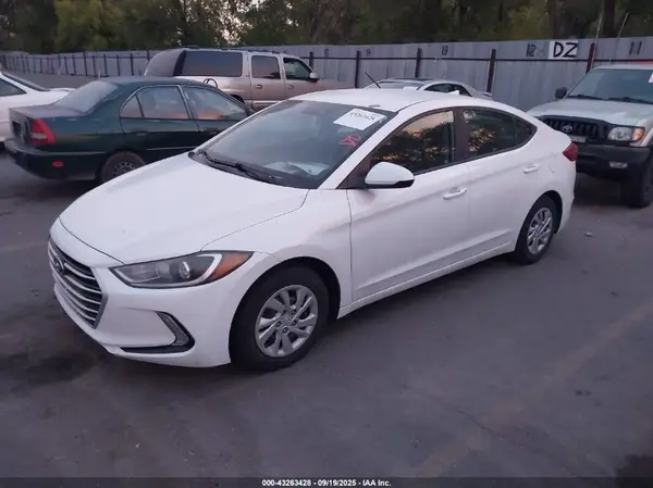 5NPD74LF7HH040790 2017 HYUNDAI ELANTRA - Image 2