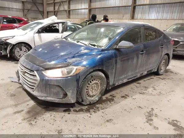 5NPD74LF7HH044824 2017 HYUNDAI ELANTRA - Image 2