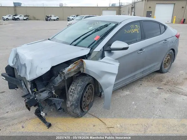 5NPD74LF7HH044984 2017 HYUNDAI ELANTRA - Image 2