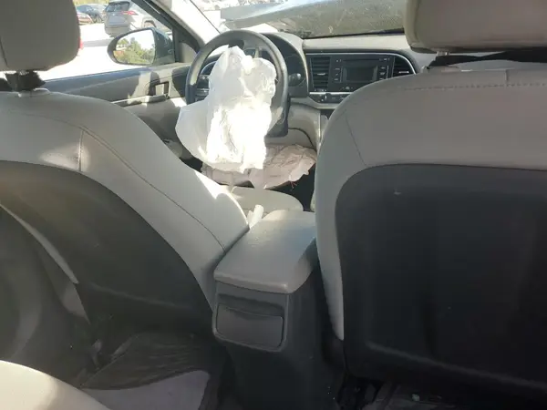 5NPD74LF7HH053510 2017 HYUNDAI ELANTRA - Image 8