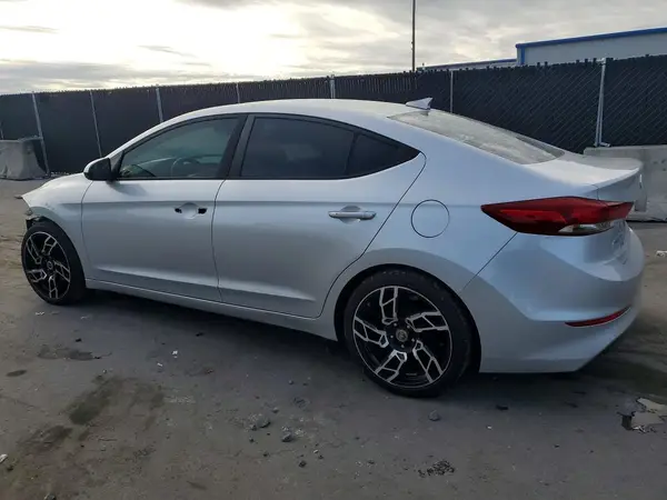 5NPD74LF7HH061641 2017 HYUNDAI ELANTRA - Image 2
