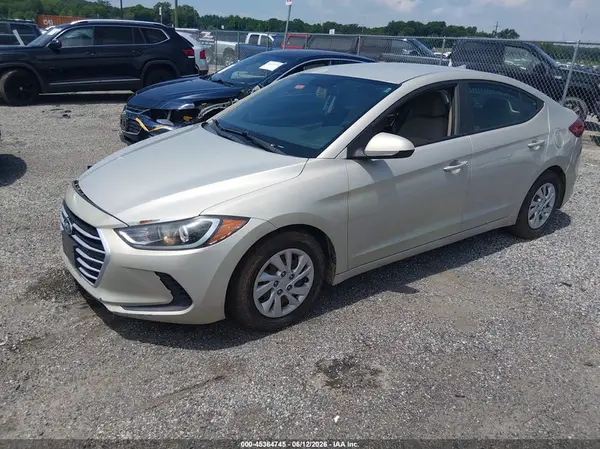 5NPD74LF7HH064183 2017 HYUNDAI ELANTRA - Image 2