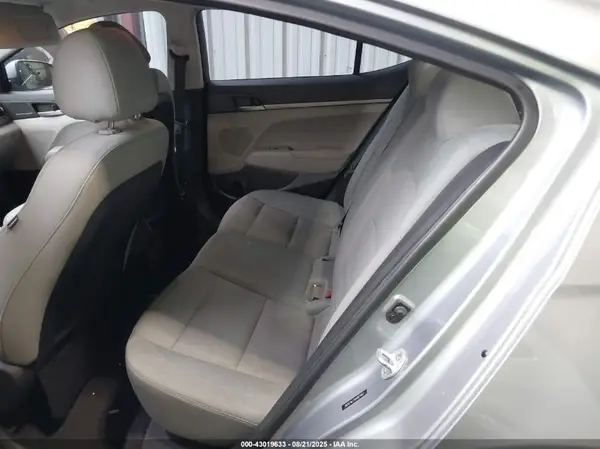 5NPD74LF7HH067407 2017 HYUNDAI ELANTRA - Image 8