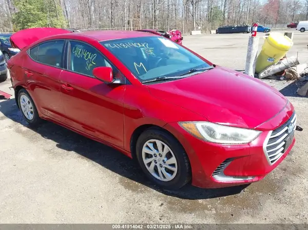 5NPD74LF7HH067696 2017 HYUNDAI ELANTRA - Image 1