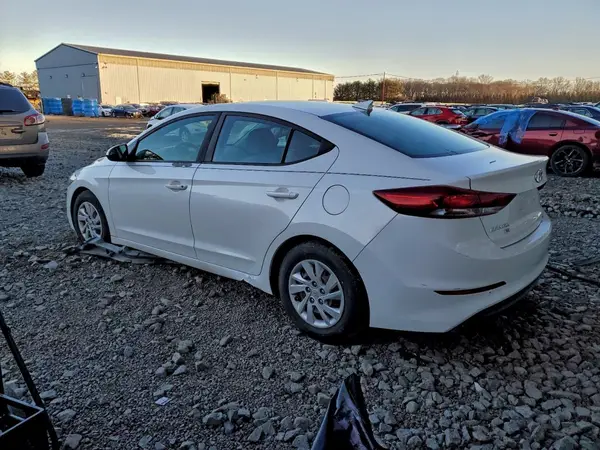 5NPD74LF7HH068976 2017 HYUNDAI ELANTRA - Image 2