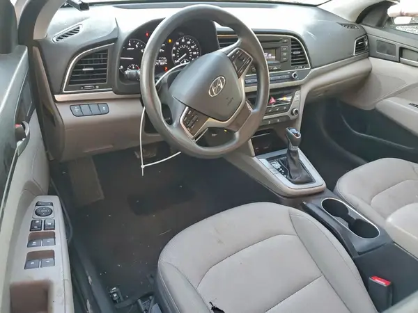 5NPD74LF7HH068976 2017 HYUNDAI ELANTRA - Image 8