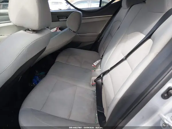 5NPD74LF7HH071201 2017 HYUNDAI ELANTRA - Image 8
