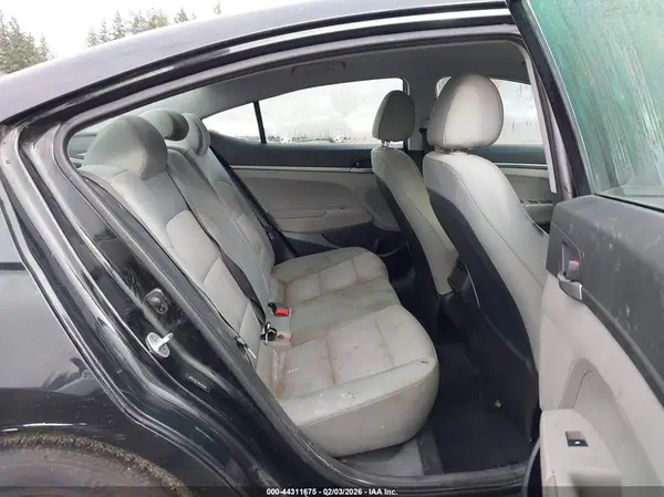 5NPD74LF7HH075541 2017 HYUNDAI ELANTRA - Image 8