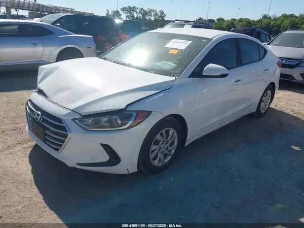 5NPD74LF7HH078312 2017 HYUNDAI ELANTRA - Image 2
