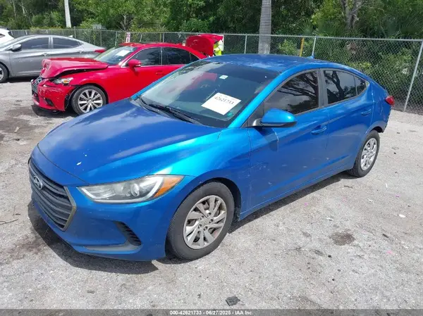 5NPD74LF7HH080268 2017 HYUNDAI ELANTRA - Image 2