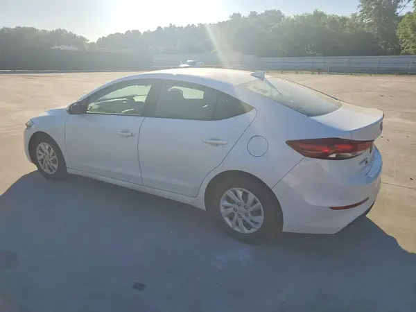 5NPD74LF7HH083705 2017 HYUNDAI ELANTRA - Image 2