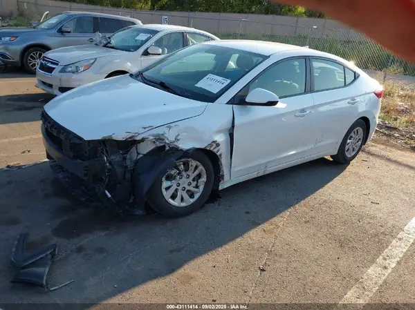 5NPD74LF7HH086314 2017 HYUNDAI ELANTRA - Image 2