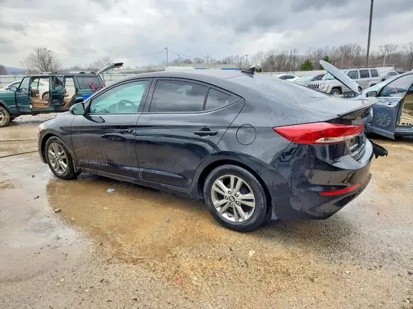 5NPD74LF7HH087365 2017 HYUNDAI ELANTRA - Image 2
