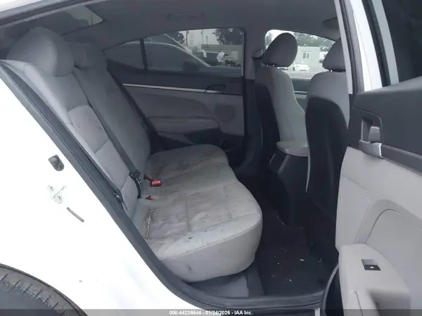 5NPD74LF7HH092145 2017 HYUNDAI ELANTRA - Image 8