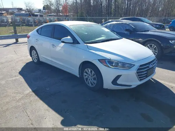5NPD74LF7HH098558 2017 HYUNDAI ELANTRA - Image 1