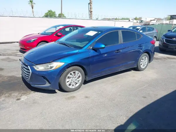 5NPD74LF7HH099760 2017 HYUNDAI ELANTRA - Image 2