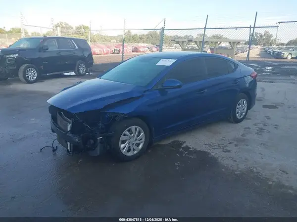 5NPD74LF7HH100311 2017 HYUNDAI ELANTRA - Image 2