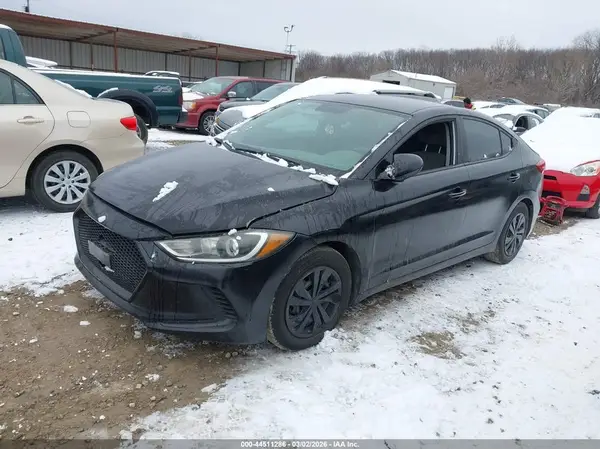 5NPD74LF7HH112779 2017 HYUNDAI ELANTRA - Image 2