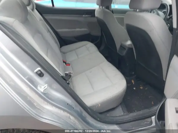 5NPD74LF7HH132739 2017 HYUNDAI ELANTRA - Image 8